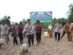 Sinergi Polri, Pemerintah, dan Dayah: Kapolres Pidie Jaya Tanam Jagung untuk Ketahanan Pangan