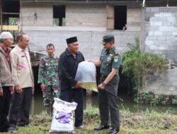 Kodim 0106/Ateng Gelar Pembinaan Ketahanan Pangan Dengan Pemerintah Daerah & Penaburan Bibit Ikan