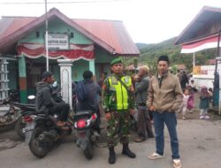 Jelang 17 Agustus, Babinsa Koramil 05/Permata Monitoring Wilayah Pastikan Meriah Dan Kondusif