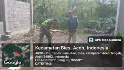 Wujud Kepedulian Babinsa Melaksanakan Karya Bhakti Bersama Masyarakat Desa Tebes Lues