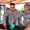 Kapolres Pidie Dukung UMKM Lokal, Cicipi Mie Suree di Pantai Ujong Pie