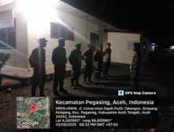 Patroli Gabungan Warnai Malam di Pegasing, TNI-Polri Pastikan Situasi Aman