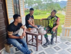 Babinsa Koramil 03/Pegasing Jalin Komsos Bahas Keamanan di Desa Ujung Gele