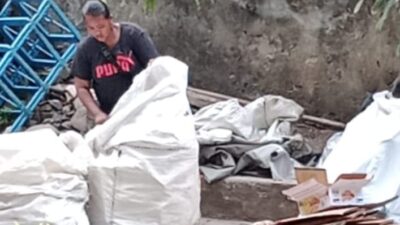 Prof Dr Sutan Nasomal Minta Presiden Hadir Ditengah Kesengsaraan Rakyat Memulihkan Ekonomi Kerakyatan Nyata!!!