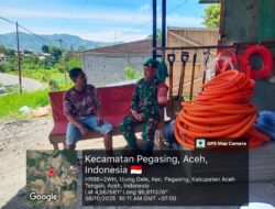 Babinsa Ujung Gele Jalin Keakraban Lewat Komsos Bahas Harga Material Bangunan