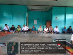 Babinsa Kecamatan Ketol Hadiri Musyawarah Desa Pantan Reduk, Akhiri Ketegangan – Dana Proyek Dikembalikan