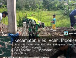 Wujud Kepedulian Babinsa, Laksanakan Komsos dan Gotong Royong Bersama Masyarakat Desa Tebes Lues