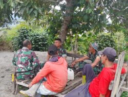 Anggota Satgas TMMD ke-126 Anjangsana dengan Warga Desa Kute Keramil