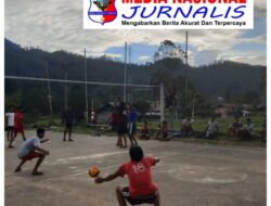 TNI dan Warga Desa Kute Keramil Kompak Bermain Voli, Wujud Kebersamaan di Lokasi TMMD