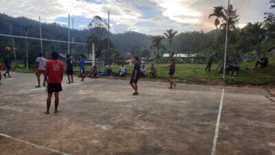 Satgas TMMD ke-126 Kodim 0106/Aceh Tengah Jalin Keakraban Lewat Olahraga Voli Bersama Warga