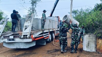 Gotong Royong TNI dan Warga, Gorong-Gorong TMMD 126 Mulai Dipasang di Linge