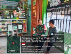 Wujud Kepedulian Babinsa, Sertu Abdul Gofur Laksanakan Komsos Bersama Masyarakat di Desa Simpang Kelaping