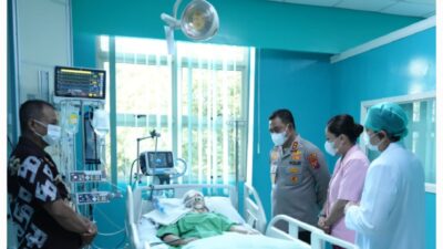 Kapolda Sumut Jenguk Korban Laka Lantas, Sampaikan Keprihatinan dan Doa untuk Kesembuhan