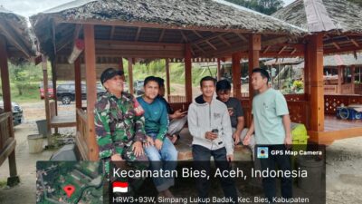 Babinsa dan Warga Satu Tekad: Jaga Ketertiban dan Keamanan di Desa Atang Jungket