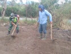 Babinsa Koramil 03/Pegasing Wujudkan Kepedulian Lewat Kegiatan Ketahanan Pangan di Desa Linung Ayu