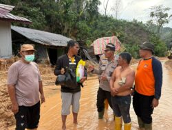 Bantu Pemulihan Pascabencana, KA SPN Polda Sumut Pimpin Distribusi Bansos di Desa Pagaran Lambung
