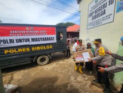 Polri Peduli Masyarakat: Polres Sibolga Salurkan Bantuan Sosial untuk Korban Bencana Alam