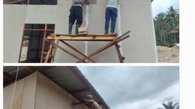 Brimob Polda Sumut Bersama Warga Percepat Pembangunan Hunian Sementara Korban Banjir di Tapsel