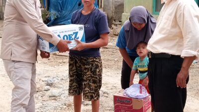 Aksi Wartawan Sijunjung Peduli Bencana Salurkan Bantuan ke Kabupaten Solok