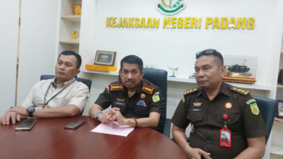 Kejari Padang Koswara,S.H, M.H Tetapkan 3 Tersangka Kasus Kredit Modal Kerja dan Bank Garansi. Salah Satunya Anggota DPRD Sumbar