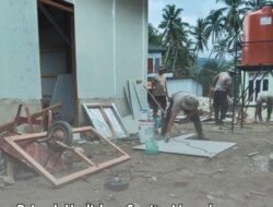 Brimob Hadirkan Sanitasi Layak bagi Korban Banjir di Desa Tolang Julu