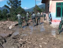 Satgas Gulbencal Kodim 0106/Ateng Lanjutkan Pembersihan Pascanah Longsor dan Banjir Bandang di Pegasing