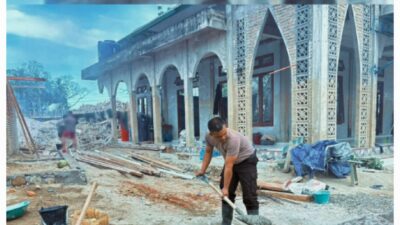 Brimob Hadir Dukung Pemulihan Rumah dan Aktivitas Ibadah Pascabencana Batang Toru