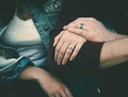 Diduga Perselingkuhan dengan Istri Orang, Oknum Kepala Desa Disorot Publik dan Terancam Diproses Hukum