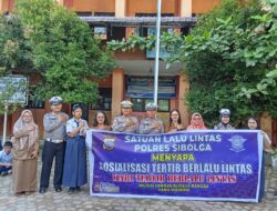 Satuan Lalu Lntas Polres Sibolga Gelar Police Goes to School di SMPN 2 Sibolga