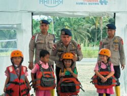 Melalui Trauma Healing, Brimob Sumut Kembalikan Keceriaan Anak-anak Pascabanjir