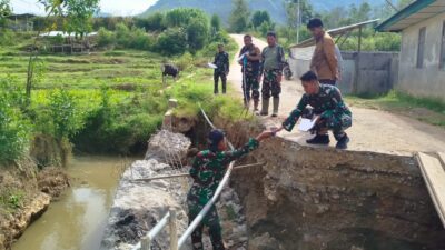 Danramil 03/Pegasing Bersama Yon Zipur 17 Laksanakan Pengecekan Jembatan Tensaran