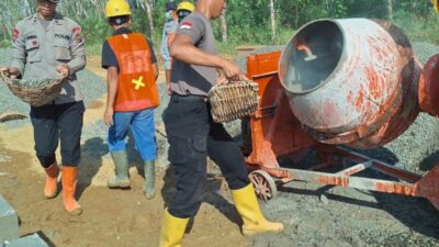 Bangun Rumah, Bangun Harapan: Brimob Polda Sumut Bantu Kerjakan HUNTAP di Desa Napa