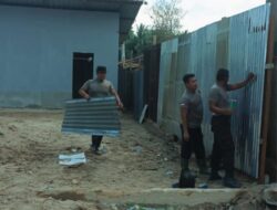 Dari Rumah Swadaya hingga Pagar Sekolah, Brimob Hadir Dampingi Warga Tolang Julu