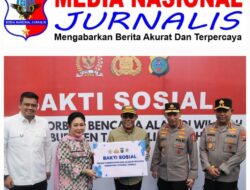Kapolri dan Ketua Komisi IV DPR RI Salurkan 16 Truk Bantuan untuk Korban Bencana di Tapanuli Tengah