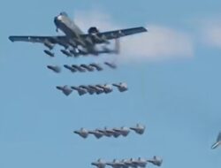 Prof Sutan Nasomal dan Dunia Mengutuk Bom Termobarik dan Termal yang di gunakan Israel Keji Kejam Banget!!!