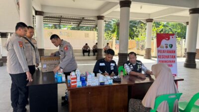 Mahasiswa STIK-PTIK Angkatan 83/WSP Turun ke Lokasi Banjir, Gelar Baktikes dan Trauma Healing di Desa Bie
