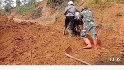 Personel Satgas Gulbencal Kodim 0106/Aceh Tengah Tangani Dampak Longsor di Desa Lelumu