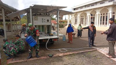 Kodim 0106/Aceh Tengah Salurkan 52 Galon Air RO untuk Warga Desa Bies Mulie