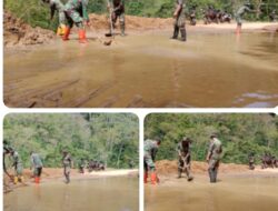 Personel Satgas Gulbencal Kodim 0106/Ateng Percepat Pembukaan Akses Jalan Pascabencana di Desa Lelumu
