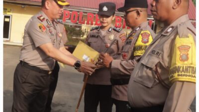 Kapolres Binjai Beri Penghargaan Terhadap Tiga Personil Bhabinkamtibmas
