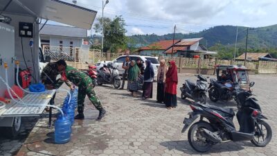Kodim 0106/Aceh Tengah Salurkan Air RO untuk Warga Simpang Kelaping