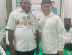 Ketua Umum DPP PKB Abdul Muhaimin Iskandar Bersama Ketua DPW PKB Papua pegunungan Asis Lani saat buka puasa bersama di Jakarta