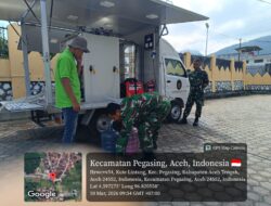 Kodim 0106/Aceh Tengah Salurkan Air RO untuk Warga Pegasing, Babinsa Turut Dampingi