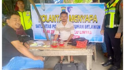 Sat Lantas Polres Pelabuhan Belawan Laksanakan Program Polantas Menyapa di Bagan Deli