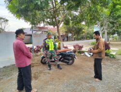 Babinsa Koramil 07/Atu Lintang Laksanakan Komsos Bersama Warga Desa Binaan