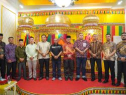 BUPATI SIMEULUE LAKUKAM PEUSIJUK SEKALIGUS TEMU RAMAH DENGAN DANDREM 012/TEUKU UMAR