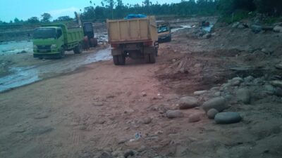 Diduga Ada Aktivitas Galian C di Sawang, Aceh Utara, Warga Soroti Kerusakan Jalan dan Dampak Lingkungan