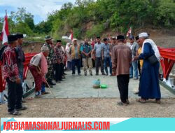 Prosesi Adat di Desa Owaq Tandai Pemanfaatan Jembatan, Mobilitas dan Distribusi Hasil Pertanian Kian Lanca
