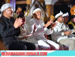 Ribuan Warga Antusias Menonton Kirab Budaya Napak Tilas Padjadjaran, Ekonomi UMKM Menggeliat