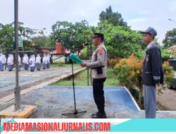 Pembina Upacara di SMAN 2, Tanamkan Kesadaran Hukum dan Disiplin Pelajar